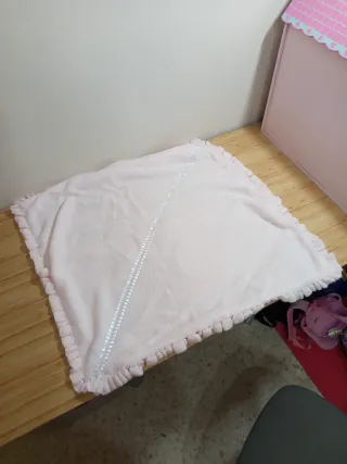 Mantita de lana para cuna/carrito