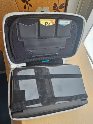 Nintendo DS XL con giochi e accessori