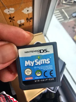 Nintendo DS XL con giochi e accessori