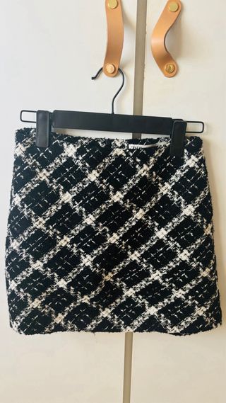 Falda de lana cuadros blanco y negro