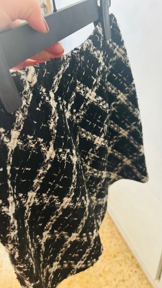 Falda de lana cuadros blanco y negro