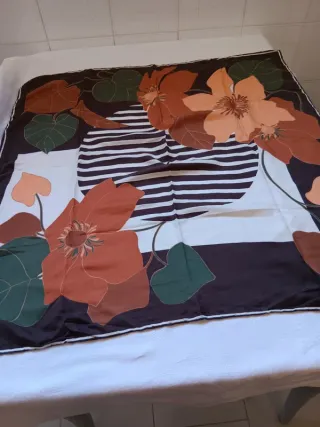 Splendido foulard seta vintage Pierre Cardin