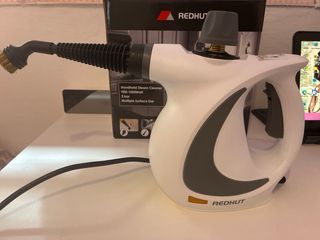 Limpiador a vapor RedHut 900-1050W