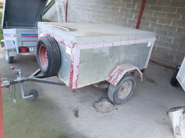 Remolque con documentación