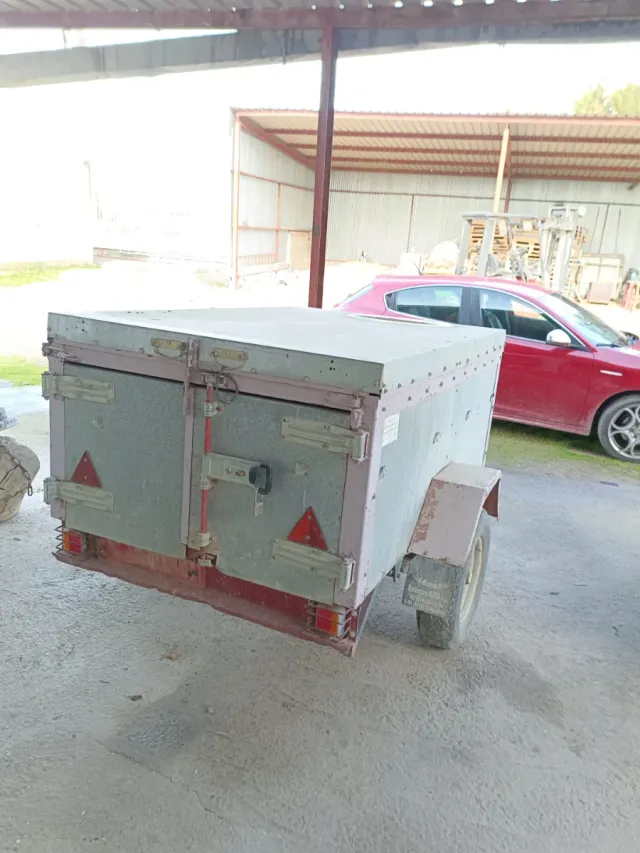 Remolque con documentación