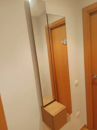 Mueble recibidor pequeño madera y cristal