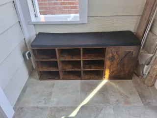 Banco zapatero con almacenaje y puerta