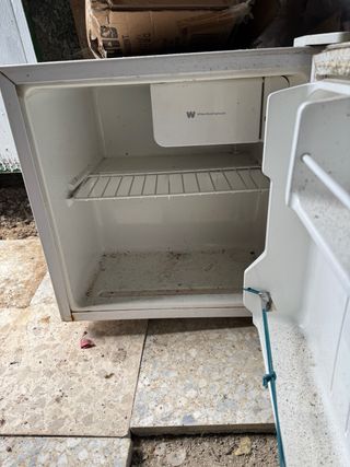 Nevera minibar White Westinghouse