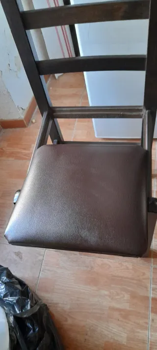 Sillas de madera maciza