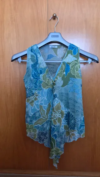 Blusa sin mangas estampada Lancott