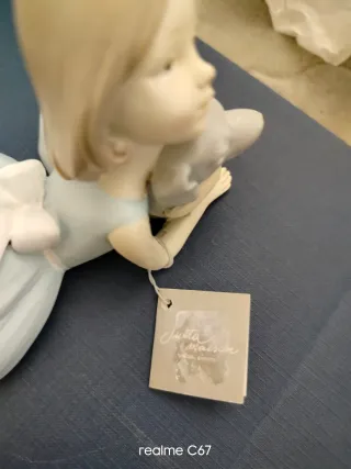 Figurina bambina con cane in ceramica vendo tutto