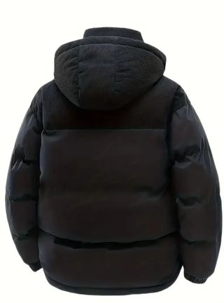 Chaqueta de invierno negra con capucha