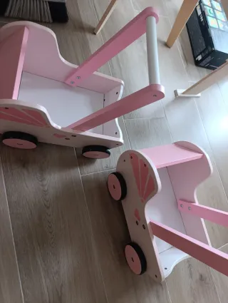 Carros de juguete de madera