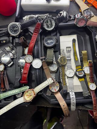 Lote de relojes varios son 34 o mas negociable ￼
