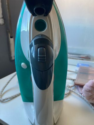 Plancha de ropa Singer