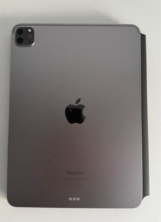 iPad Pro 11 4ª Gen + Magic Keyboard + Pencil