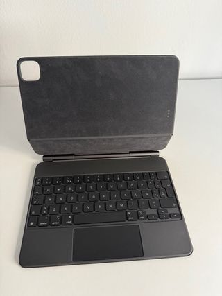 iPad Pro 11 4ª Gen + Magic Keyboard + Pencil