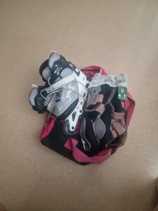 Patines en línea Talla 35-38 + Protecciones