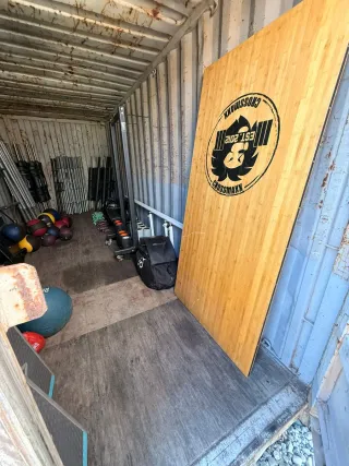 Equipo de Gimnasio: Barras, Pelotas y Más