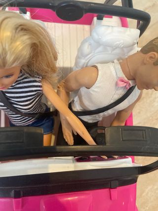 Coche Barbie y Ken