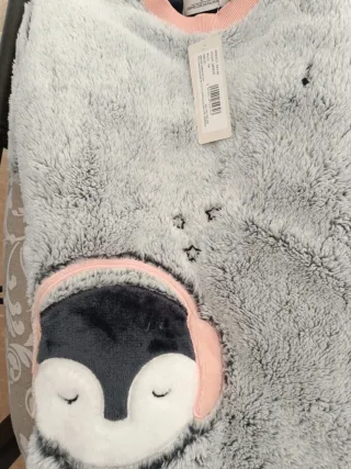 Pijama y bata pingüino Talla 16