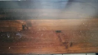 Mesa de entrada color oscuro