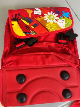 Mochila infantil roja nueva