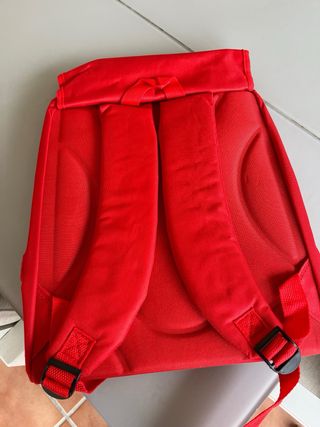 Mochila infantil roja nueva