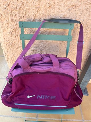Maleta deportiva Nike fuccsia