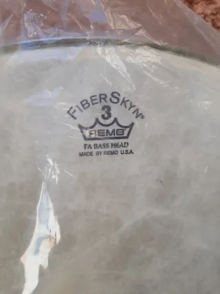 Parche Bombo Remo 26