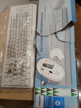 Teclado y Mouse Inalámbrico Philips Blanco