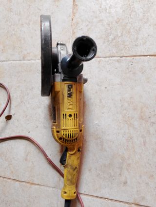 Smerigliatrice DEWALT