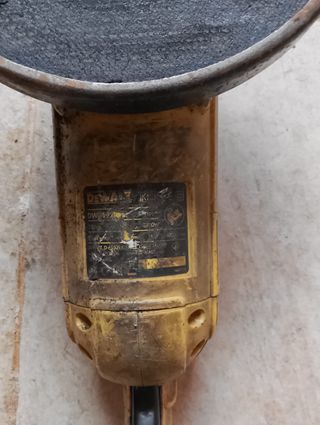 Smerigliatrice DEWALT