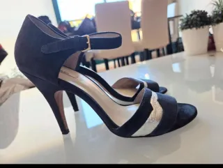 Sandalias Bimba y Lola fiesta negras y doradas