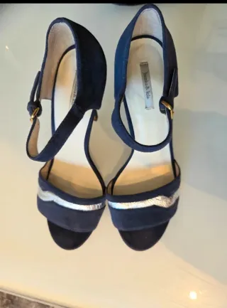 Sandalias Bimba y Lola fiesta negras y doradas