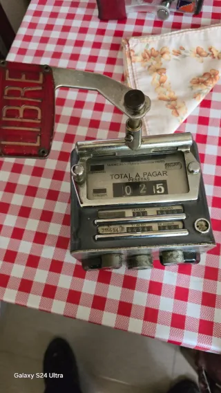 Taxímetro antiguo años 60