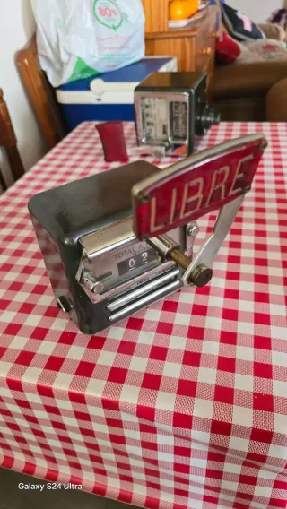 Taxímetro antiguo años 60