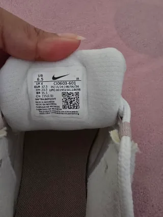 Zapatillas Nike Air Rosa y Blancas