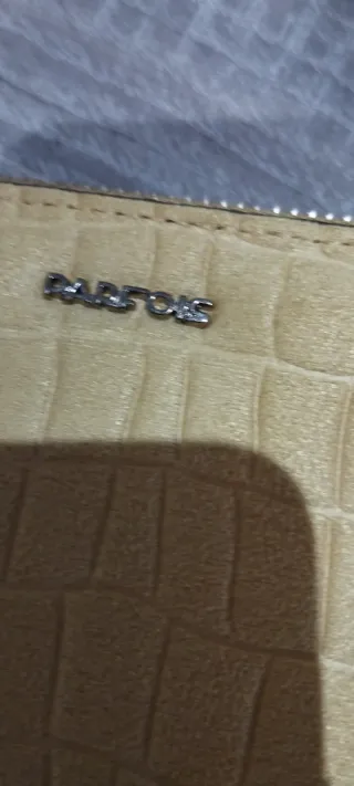 Monedero grande mostaza con asa