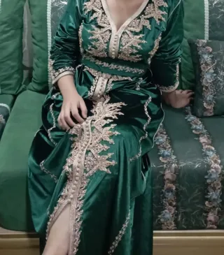 Caftán elegante marroquí