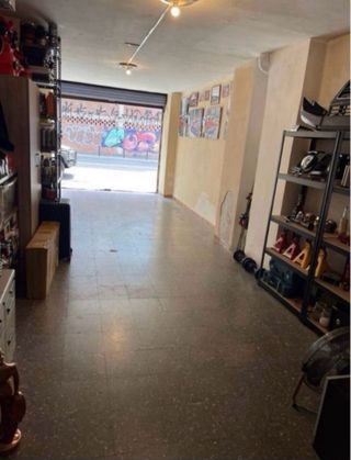 Local oficina parking vivienda en venta Badalona