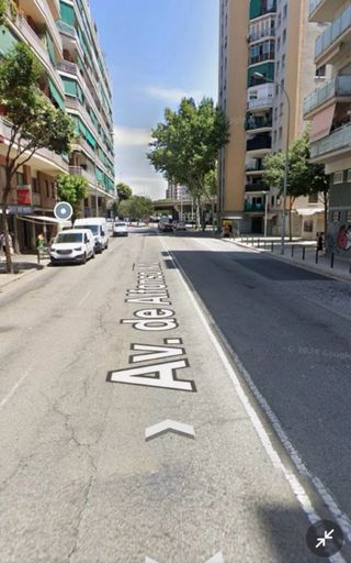 Local oficina parking vivienda en venta Badalona