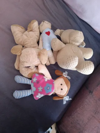 Lote 4 peluches infantiles