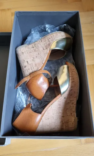 Zapatos cuña Lotusse mujer