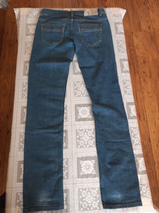 Vaqueros Stradivarius Talla 36