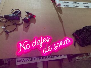 Fabricación de rótulos Neón