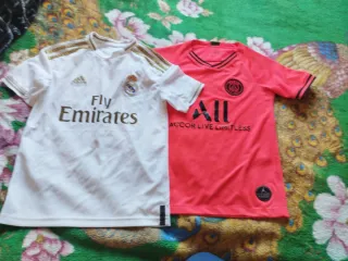 Camiseta del psg y del Madrid