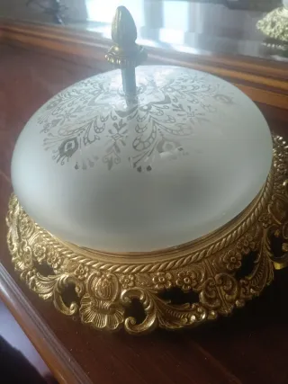 Plafón de techo bronce dorado y blanco