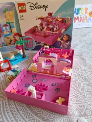Set di costruzione Lego Disney con personaggi de La Sirenetta e Encanto