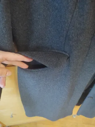 Abrigo de paño gris